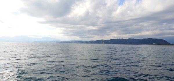 船から見た海の写真