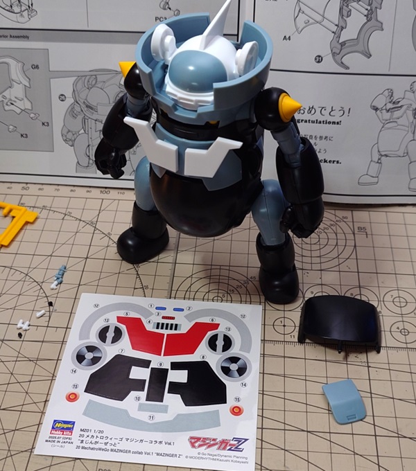 シールを貼っていない素の状態のキットの写真