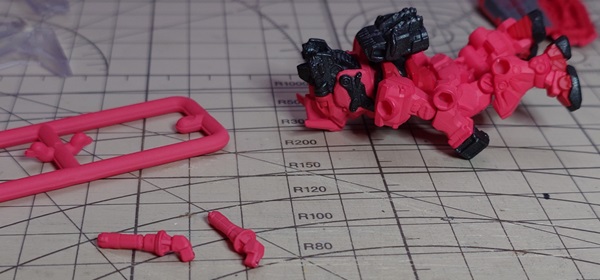 ビームサーベルの組み立ての写真