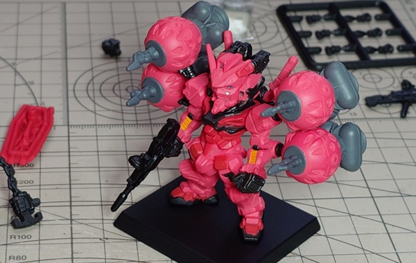 ビームライフルを持たせた写真