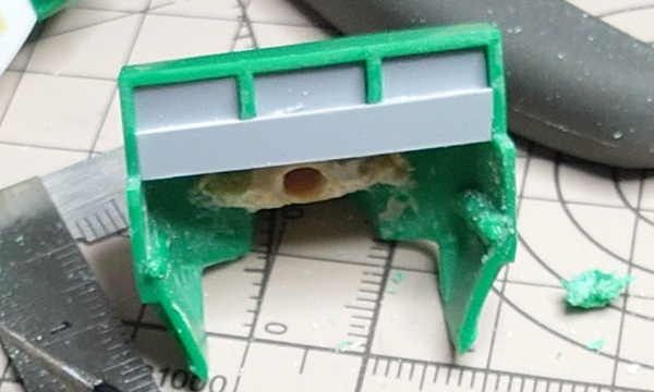 上半身の内張を制作した写真